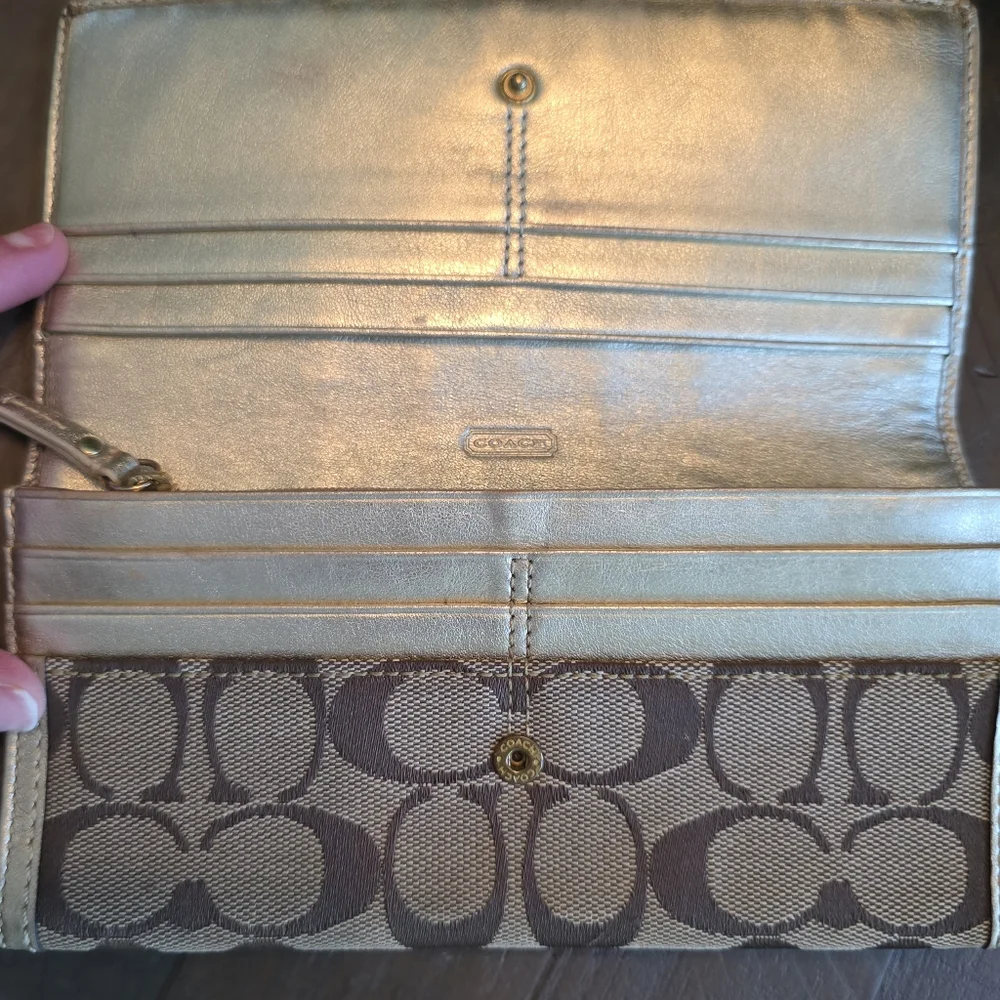 Coach Signature Canvas Wallet With Leather Metallic Stripe - Picture 6 of 10